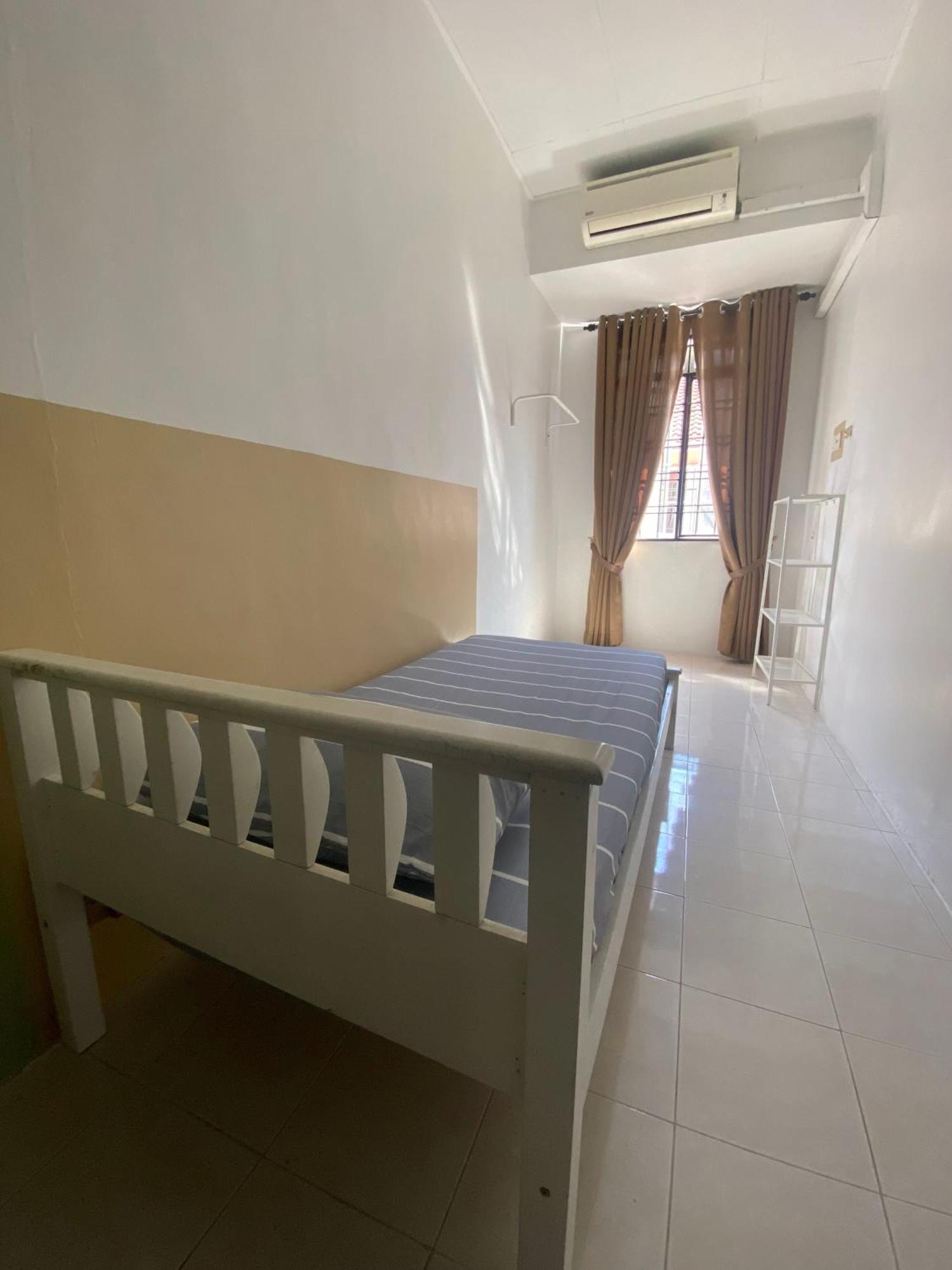 Comfy Sutera Seberang Jaya Villa Kampong Belah Dua Exterior photo